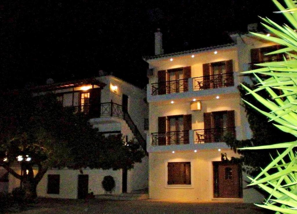 Olympion Apartments Стафилос Екстериор снимка