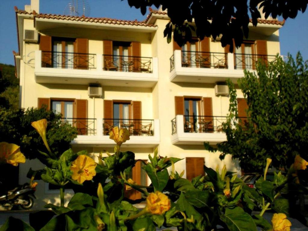Olympion Apartments Стафилос Екстериор снимка